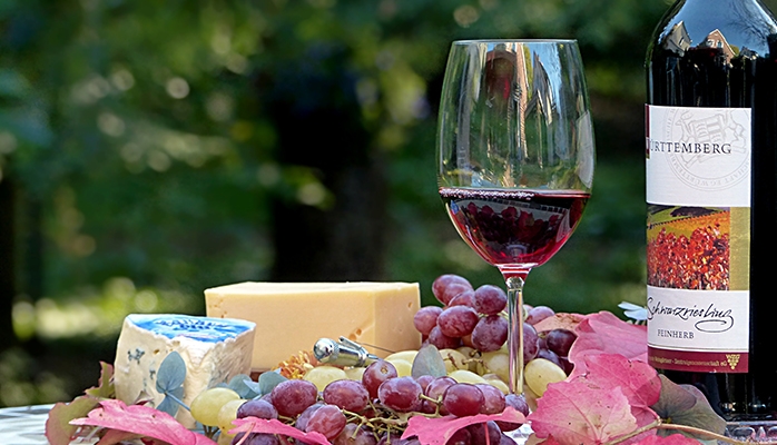 Bars et restaurants : au verre, en pichet ou en bouteille, la provenance du vin doit être indiquée